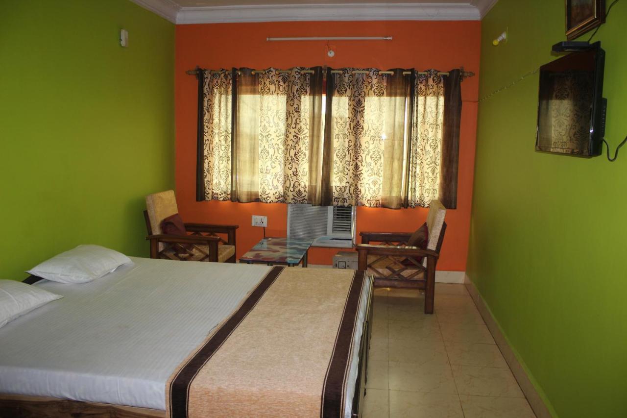 Hotel Lake Queen Rambha Exterior photo