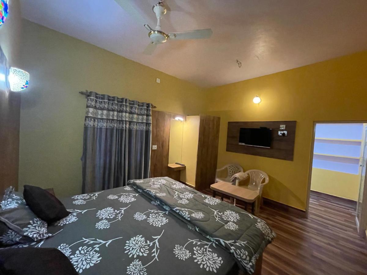 Hotel Lake Queen Rambha Exterior photo